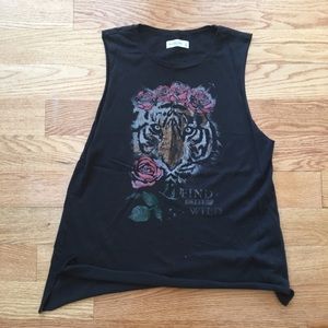 A&F cool ‘FIND YOUR WILD’ tank. Black S